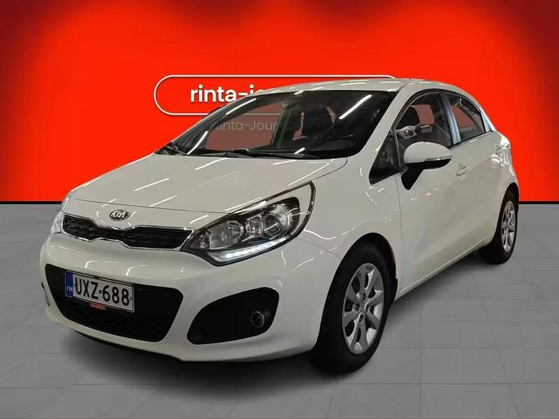 Käytetty Kia Rio Premium 109 HP (80 kW) 2013 Punainen Viistoperä