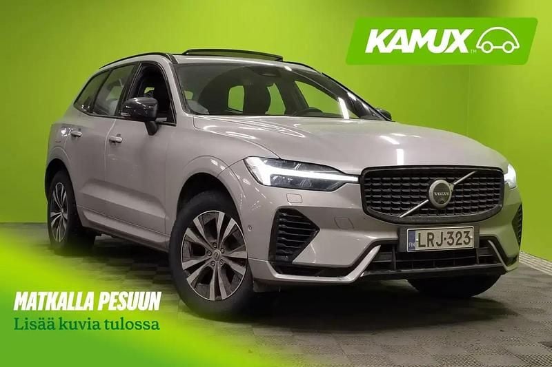 Käytetty Volvo XC60 R-Design 455 HP (334 kW) 2022 Hopea / harmaa Katumaasturi