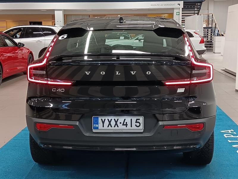 Käytetty Volvo EC40 Plus 185 kW (252 HP) 2024 Katumaasturi