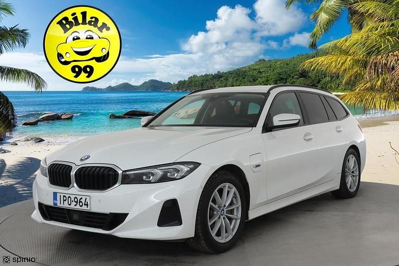 Käytetty BMW 330e Shadowline 292 HP (214 kW) 2023 Farmari
