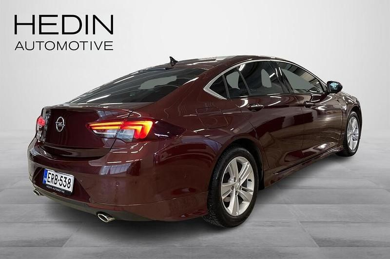 Käytetty Opel Insignia Innovation 200 HP (147 kW) 2019 Punainen Viistoperä