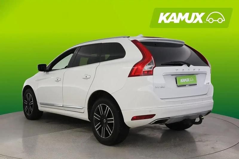 Käytetty Volvo XC60 Summum 190 HP (139 kW) 2017 Valkoinen Katumaasturi