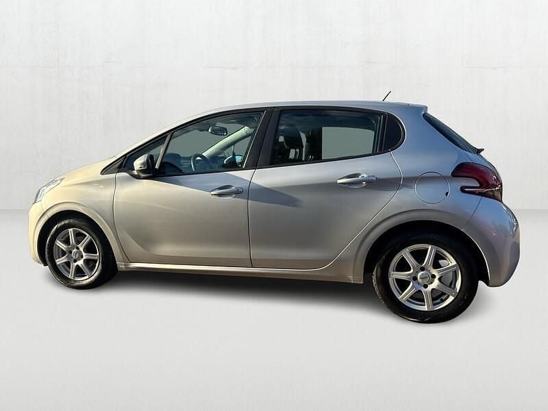 Käytetty Peugeot 208 Active 82 HP (60 kW) 2018 Harmaa Viistoperä