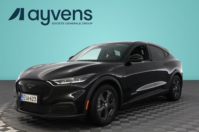Musta Käytetty 2022 Ford Mustang Mach-E Katumaasturi | 29 900 € (Hyvä tarjous) - Kuva 1/4