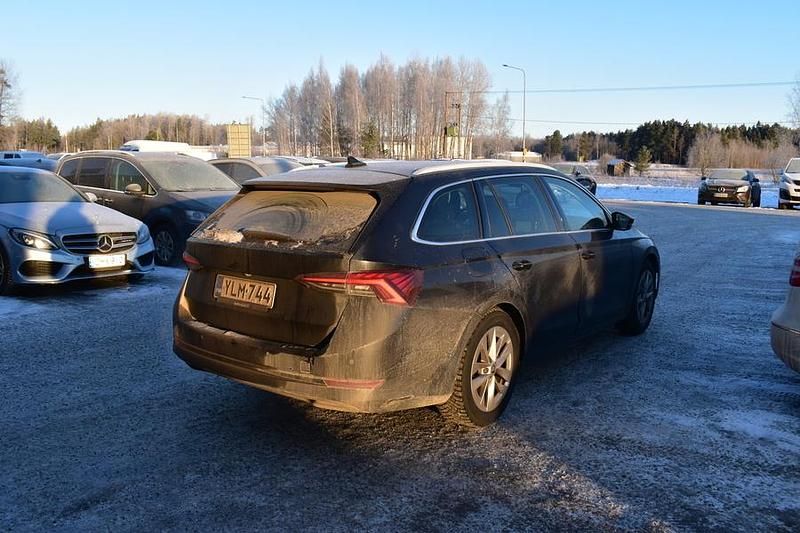 Käytetty Skoda Octavia Style 150 HP (110 kW) 2022 Farmari