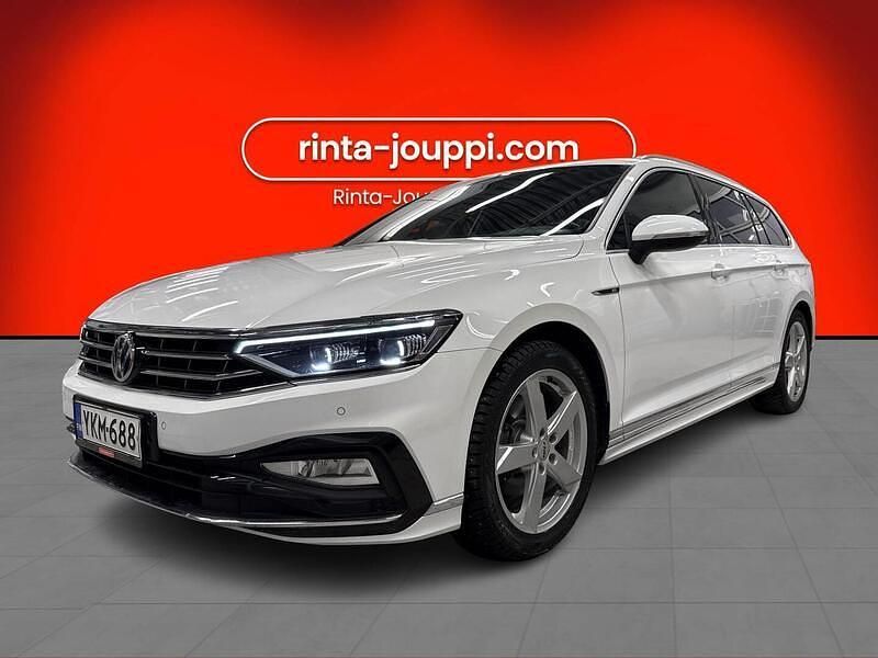 Valkoinen Käytetty 2020 VW Passat R-line Farmari | 25 900 € (Kallis) - Kuva 1/3