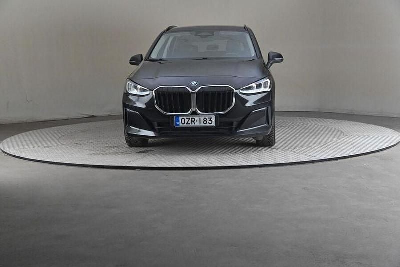 Käytetty BMW 225 Active Tourer 245 HP (180 kW) 2023 Tila-auto