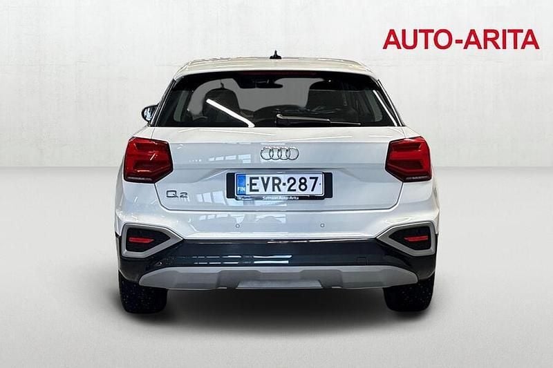 Käytetty Audi Q2 150 HP (110 kW) 2020 Valkoinen Katumaasturi