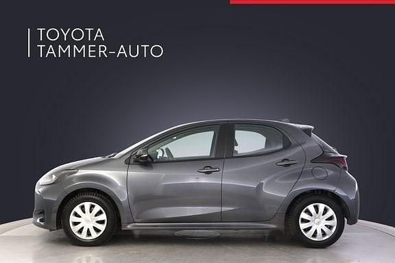 Käytetty Toyota Yaris Active 114 HP (83 kW) 2024 Harmaa Viistoperä