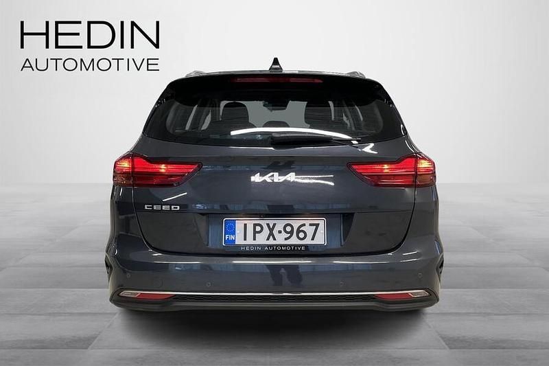 Käytetty Kia Ceed Sportswagon LX 120 HP (88 kW) 2022 Harmaa Farmari