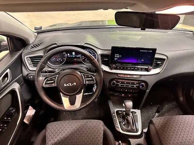 Käytetty Kia Ceed Sportswagon LX 99 HP (72 kW) 2024 Vihreä Farmari