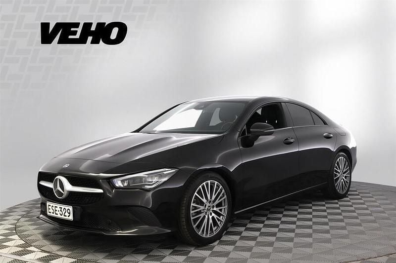 Musta Käytetty 2020 Mercedes 220 Advanced Coupe - kaksiovinen | 29 500 € - Kuva 1/4