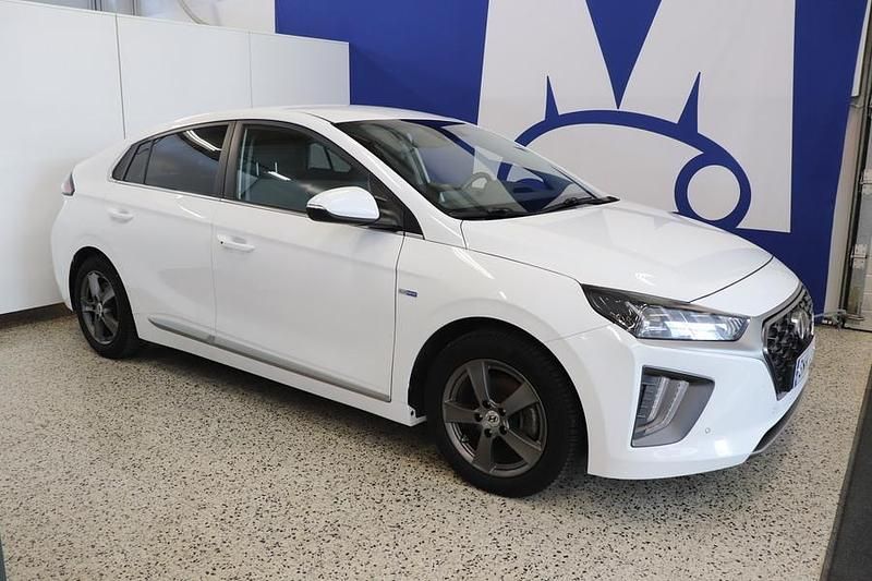 Valkoinen Käytetty 2020 Hyundai Ioniq Style Viistoperä | 14 950 € (Perustarjous) - Kuva 1/4