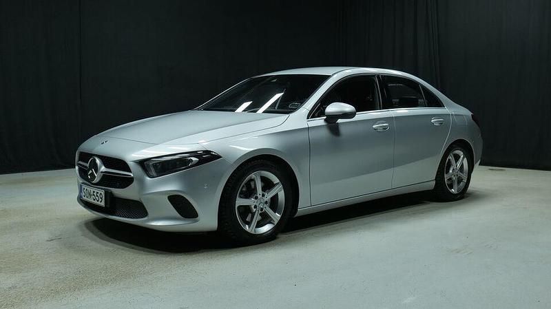 Käytetty Mercedes A220 Business 190 HP (139 kW) 2021 Harmaa Sedan
