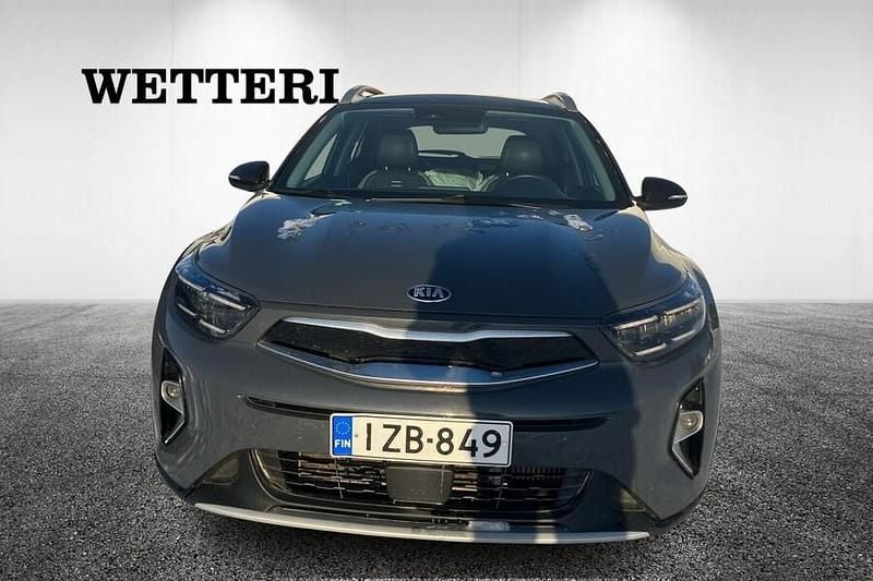 Käytetty Kia Stonic EX 101 HP (74 kW) 2021 Katumaasturi