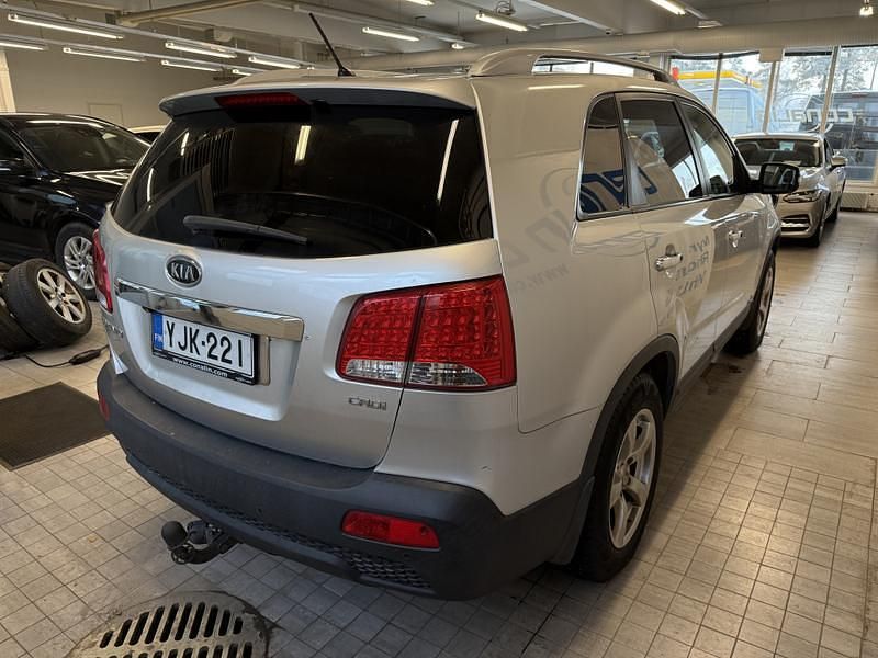 Käytetty Kia Sorento EX 197 HP (144 kW) 2010 Katumaasturi