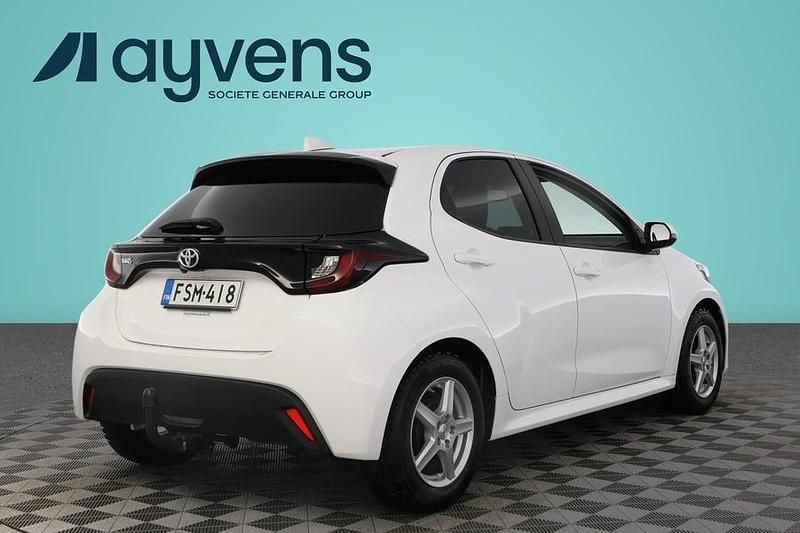 Käytetty Toyota Yaris Multidrive S 125 HP (91 kW) 2022 Valkoinen Viistoperä