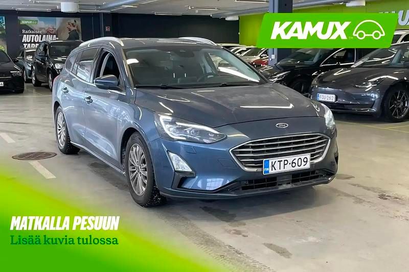 Käytetty Ford Focus Titanium 125 HP (91 kW) 2019 Sininen Farmari