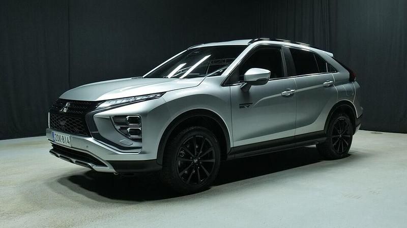 Käytetty 2021 Mitsubishi Eclipse Cross Intense Katumaasturi | 20 500 € (Perustarjous) - Kuva 1/3