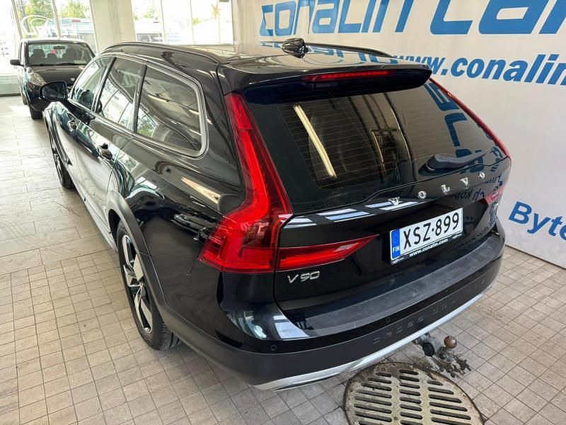 Käytetty Volvo V90 CC Business Edition 190 HP (139 kW) 2018 Farmari