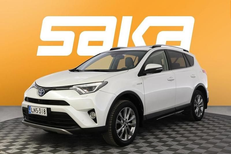 Käytetty Toyota RAV4 Hybrid Premium 155 HP (114 kW) 2017 Katumaasturi
