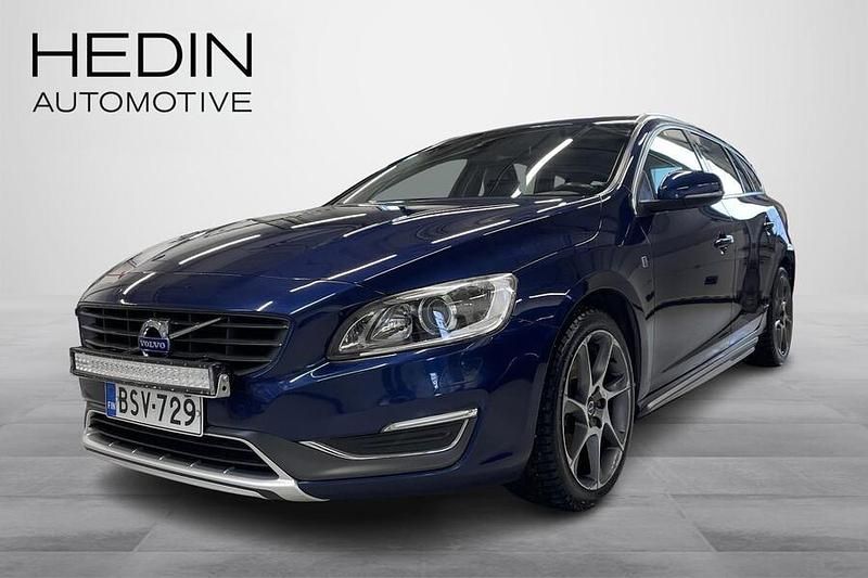 Käytetty Volvo V60 Ocean Race 150 HP (110 kW) 2015 Sininen Farmari