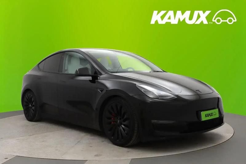 Musta Käytetty 2021 Tesla Model Y Katumaasturi | 29 490 € (Perustarjous) - Kuva 1/4