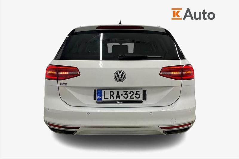 Käytetty VW Passat GTE 218 HP (160 kW) 2016 Valkoinen Farmari