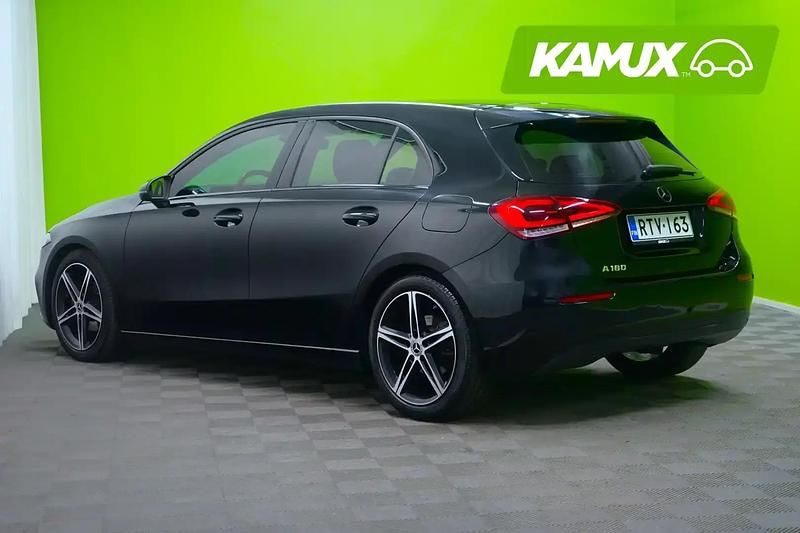 Käytetty Mercedes A180 Business 136 HP (100 kW) 2019 Musta Sedan