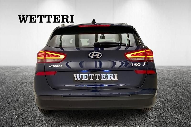 Käytetty Hyundai i30 101 HP (74 kW) 2025 Sininen Farmari
