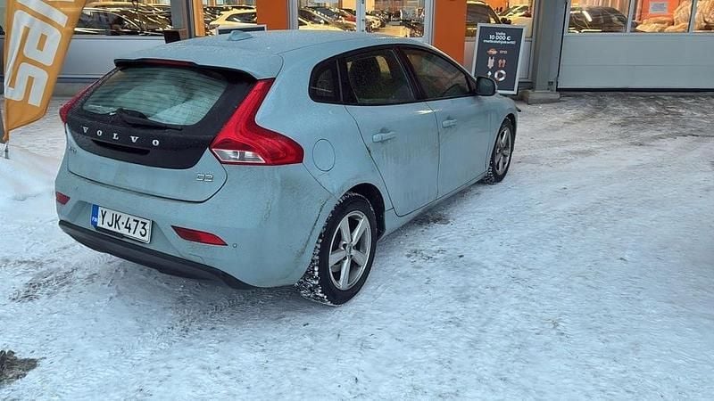 Käytetty Volvo V40 Business Edition 120 HP (88 kW) 2017 Viistoperä