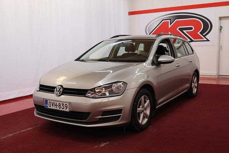 Käytetty VW Golf VII Comfortline 110 HP (80 kW) 2016 Farmari