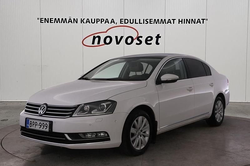 Käytetty VW Passat Comfortline 160 HP (117 kW) 2012 Valkoinen Sedan