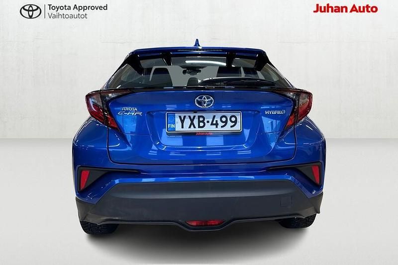 Käytetty Toyota C-HR Active 122 HP (89 kW) 2020 Sininen Katumaasturi