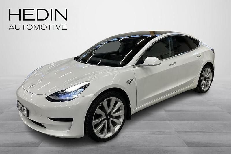 Valkoinen Käytetty 2020 Tesla Model 3 Standard Range Plus Sedan | 21 880 € (Perustarjous) - Kuva 1/3