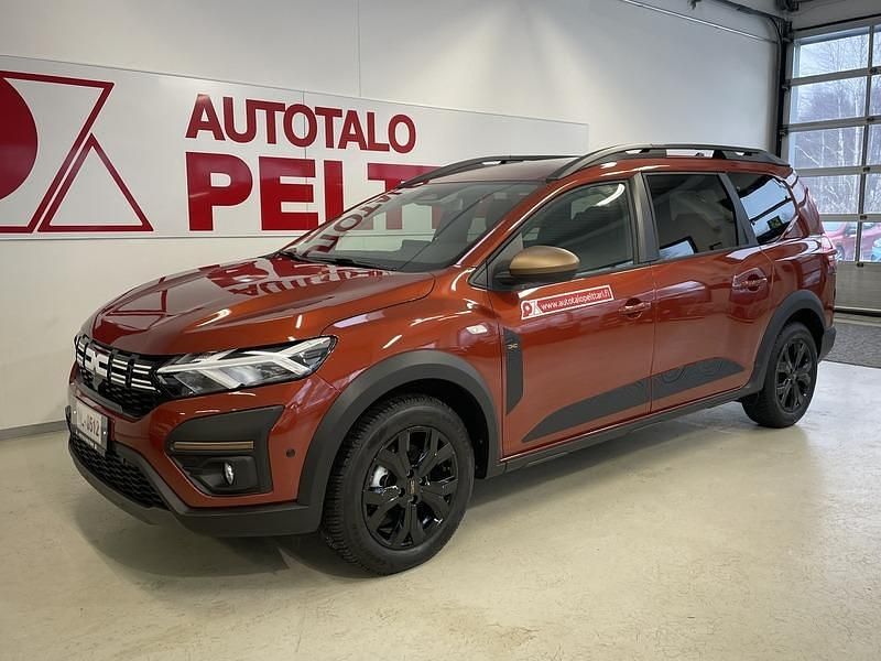 Vihreä Uusi 2025 Dacia Jogger Extreme Tila-auto | 30 890 € - Kuva 1/4