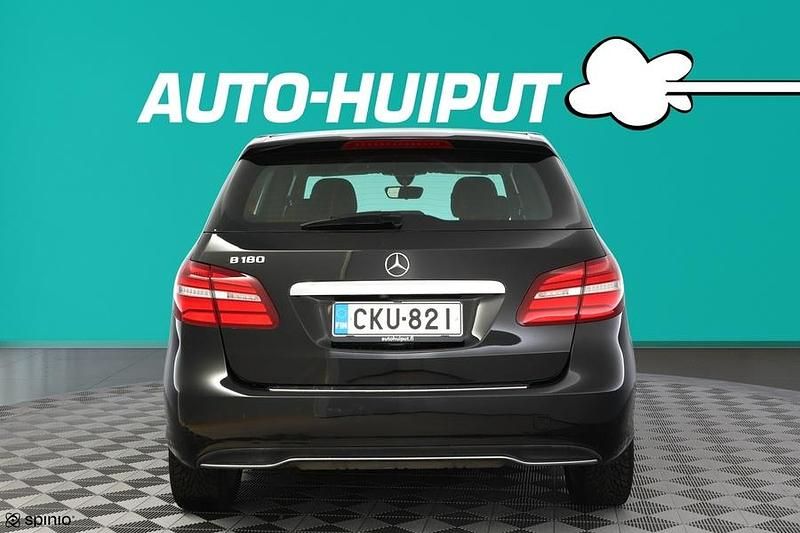 Käytetty Mercedes A180 Business 122 HP (89 kW) 2018 Tila-auto