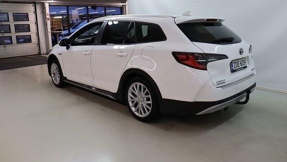 Käytetty Toyota Corolla 122 HP (89 kW) 2022 Valkoinen Farmari