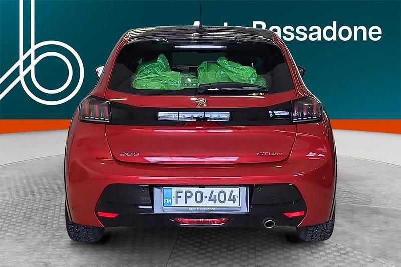 Käytetty Peugeot 208 GT-line 101 HP (74 kW) 2021 Viistoperä