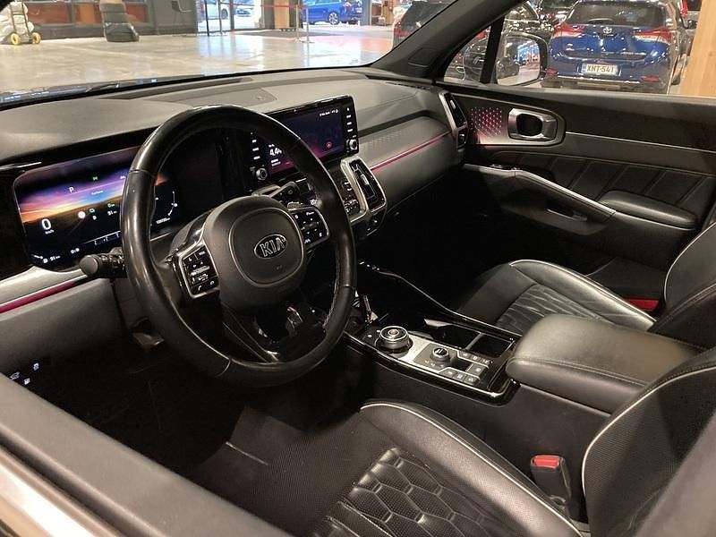 Käytetty Kia Sorento 265 HP (194 kW) 2021 Katumaasturi