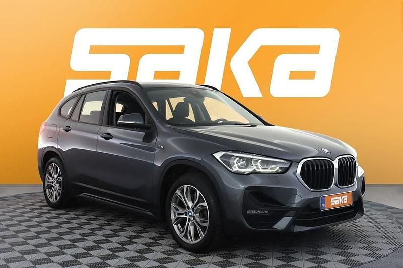 Käytetty BMW X1 Sport Line 220 HP (161 kW) 2022 Katumaasturi