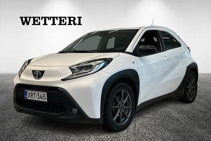 Käytetty 2023 Toyota Aygo X Multidrive S Katumaasturi | 13 690 € (Perustarjous) - Kuva 1/4