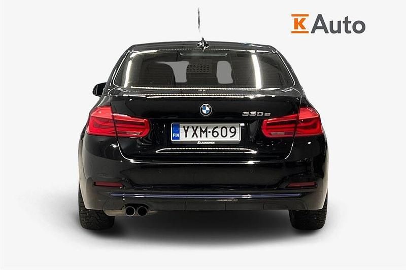 Käytetty BMW 330e Sport Line 252 HP (185 kW) 2018 Musta Sedan