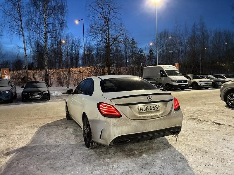 Käytetty Mercedes A200 Business 184 HP (135 kW) 2014 Sedan