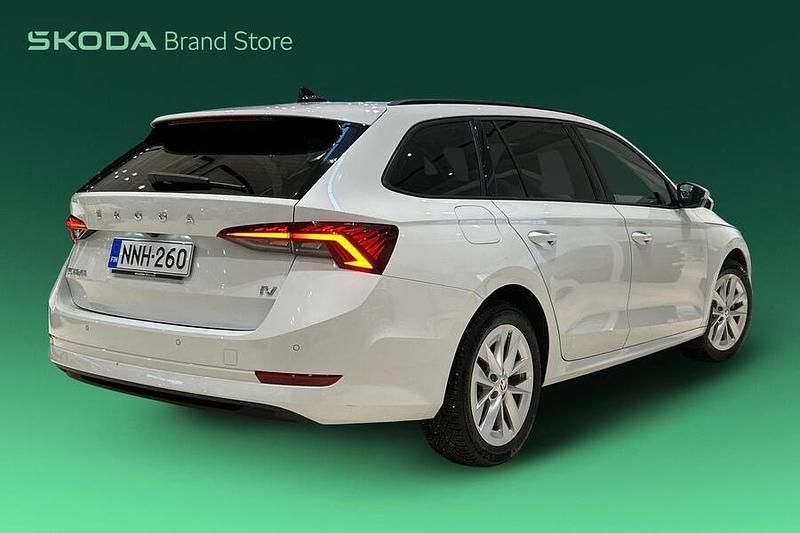 Käytetty Skoda Octavia Ambition 204 HP (150 kW) 2024 Farmari