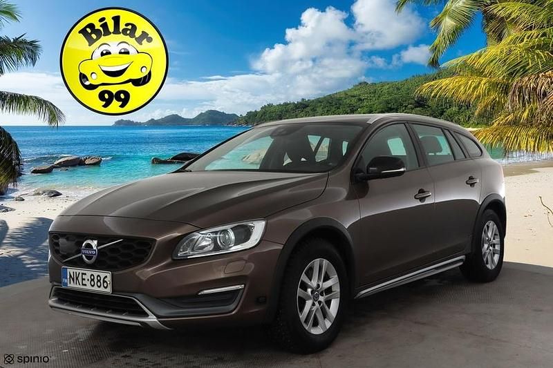 Käytetty 2016 Volvo V60 CC Momentum Farmari | 18 890 € (Hieman kallis) - Kuva 1/3