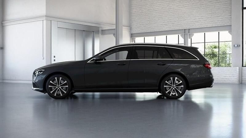 Käytetty Mercedes E300 Avantgarde 194 HP (142 kW) 2021 Farmari