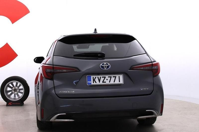 Käytetty Toyota Corolla Active 140 HP (102 kW) 2024 Harmaa Farmari