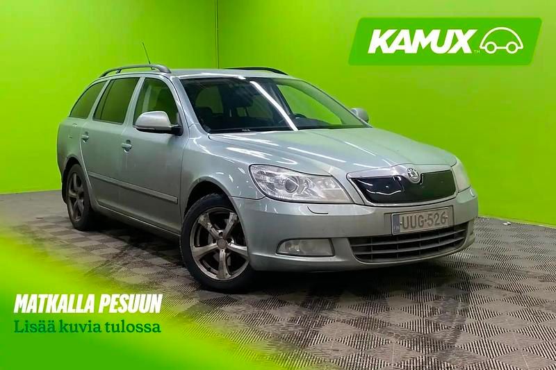 Käytetty Skoda Octavia Experience 140 HP (102 kW) 2013 Vihreä Farmari