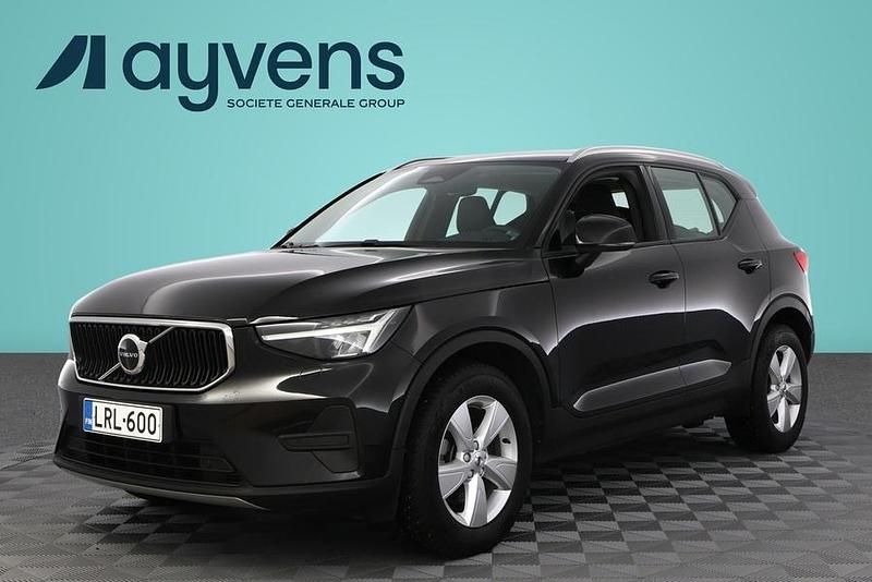 Musta Käytetty 2022 Volvo XC40 Business Edition Katumaasturi | 35 900 € (Perustarjous) - Kuva 1/4